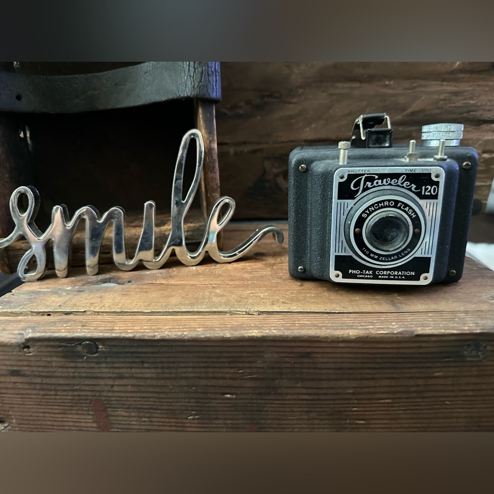Vintage Antique Pho-Tak Traveler Camera